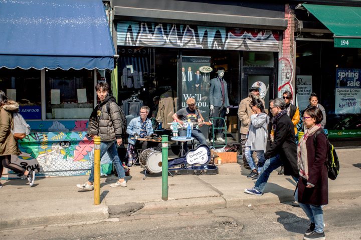 What to Do and See in Toronto’s Kensington Market [Full 2019 Guide]