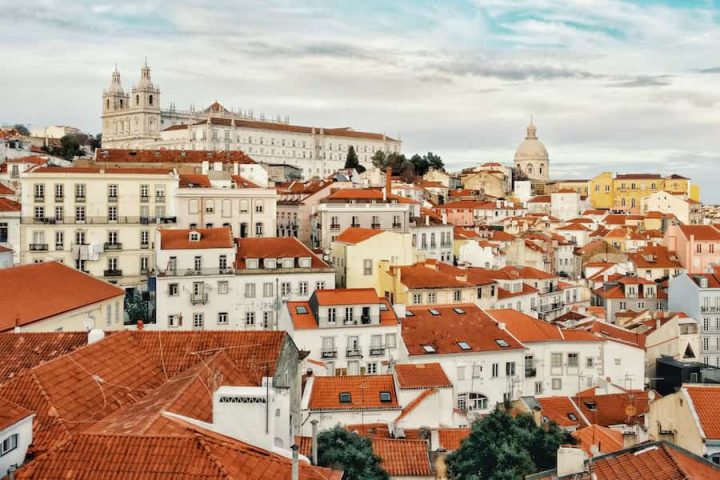 How to Visit Lisbon ON A BUDGET