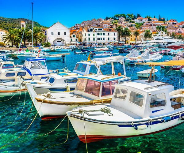 5 beautiful Croatian islands not to miss on a private yacht charter