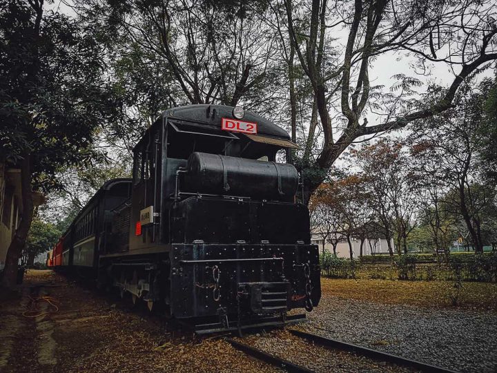 Alishan Forest Tour: Explore Fenqihu and Alishan Scenic Area from Chiayi City, Taiwan