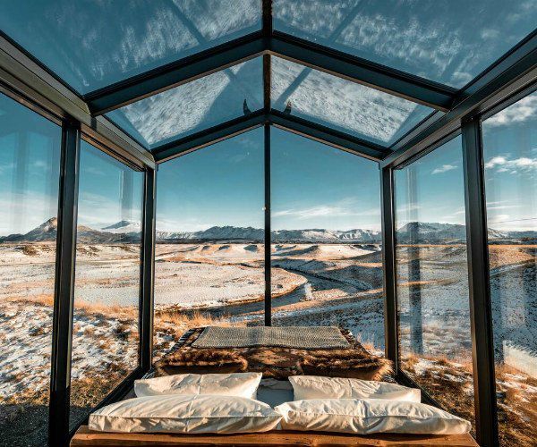 Photograph of the week: A room with a view in Iceland