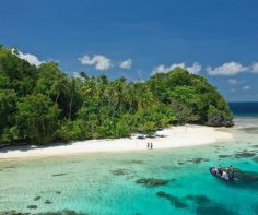 A luxury honeymoon on a private yacht in Indonesia