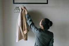 Minimalist Lifestyle Benefits and Acubi Style: How Simplicity Shapes Modern Self-Expression