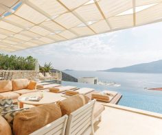 Luxury villa rentals in the Balearics, Mykonos and Kalkan by Privadia