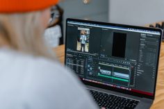 How Digital Nomads and Content Creators Are Using an AI Video Generator