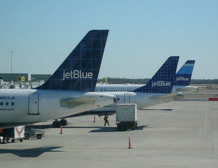 Hurry, book jetBlue award flights and get 15% points back!