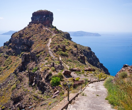 5 luxury experiences not to miss in Santorini