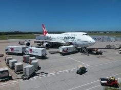 Qantas wants to launch nonstop Sydney-NYC flights. There’s just one problem…