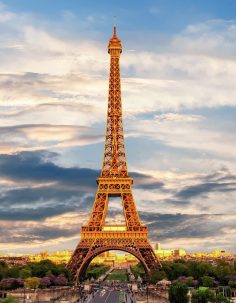 Midwest Airports to Paris: $365+ for Spring and Fall Travel