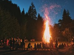 The Perfect Bonfire Checklist – What Should You Bring?
