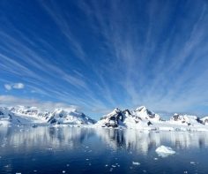 Natural wonder in Antarctica – A Luxury Travel Blog : A Luxury Travel Blog