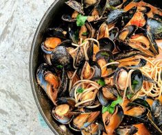 Recipe of the week: Black mussels in tomato, coconut milk and lemongrass sauce