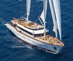 Cruising Croatia’s sparkling seas with sailing yacht Navilux