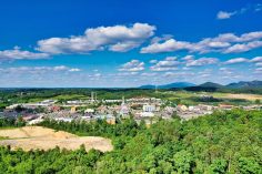 10 Reasons to Vacation in Pigeon Forge, TN