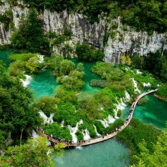 Discover the beauty of the Lower Lakes of the Plitvice Lakes National Park